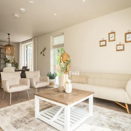 Holiday home Pretty In De Koog Texel With Garden Westermient