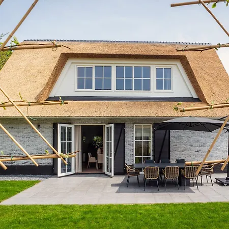 Pretty In De Koog Texel With Garden Holiday home Westermient